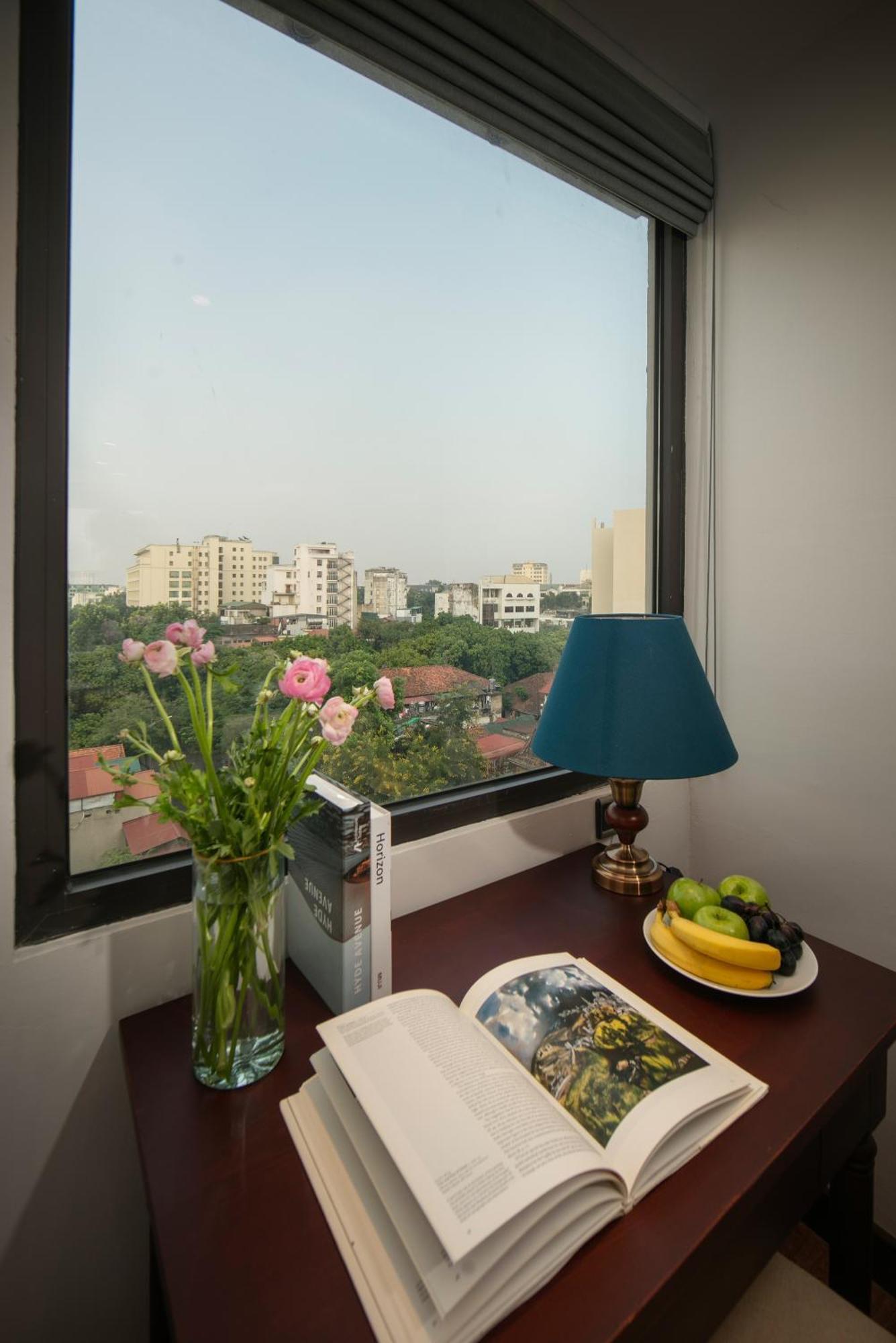 May De Ville Corner Hotel Hanoi Exterior photo